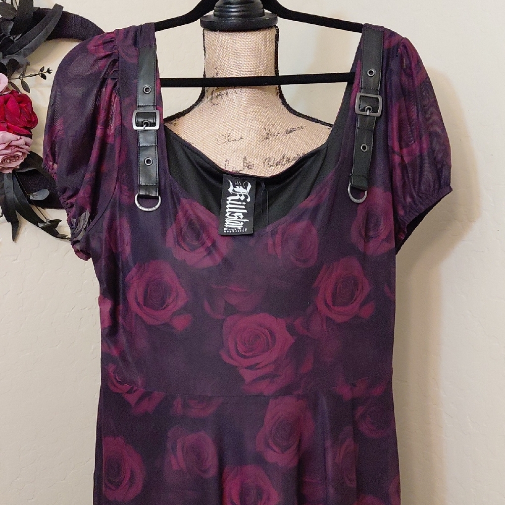 KILLSTAR 3XL EBON ROSE SHORT SLEEVES RED ROSES HAS POCKETS - Picture 1 of 17